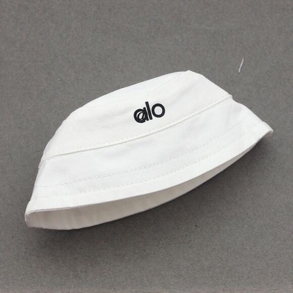 Labubu 4inch bag charm clothes outfits - alo logo hat- 0623H02 - Picture 1 of 3